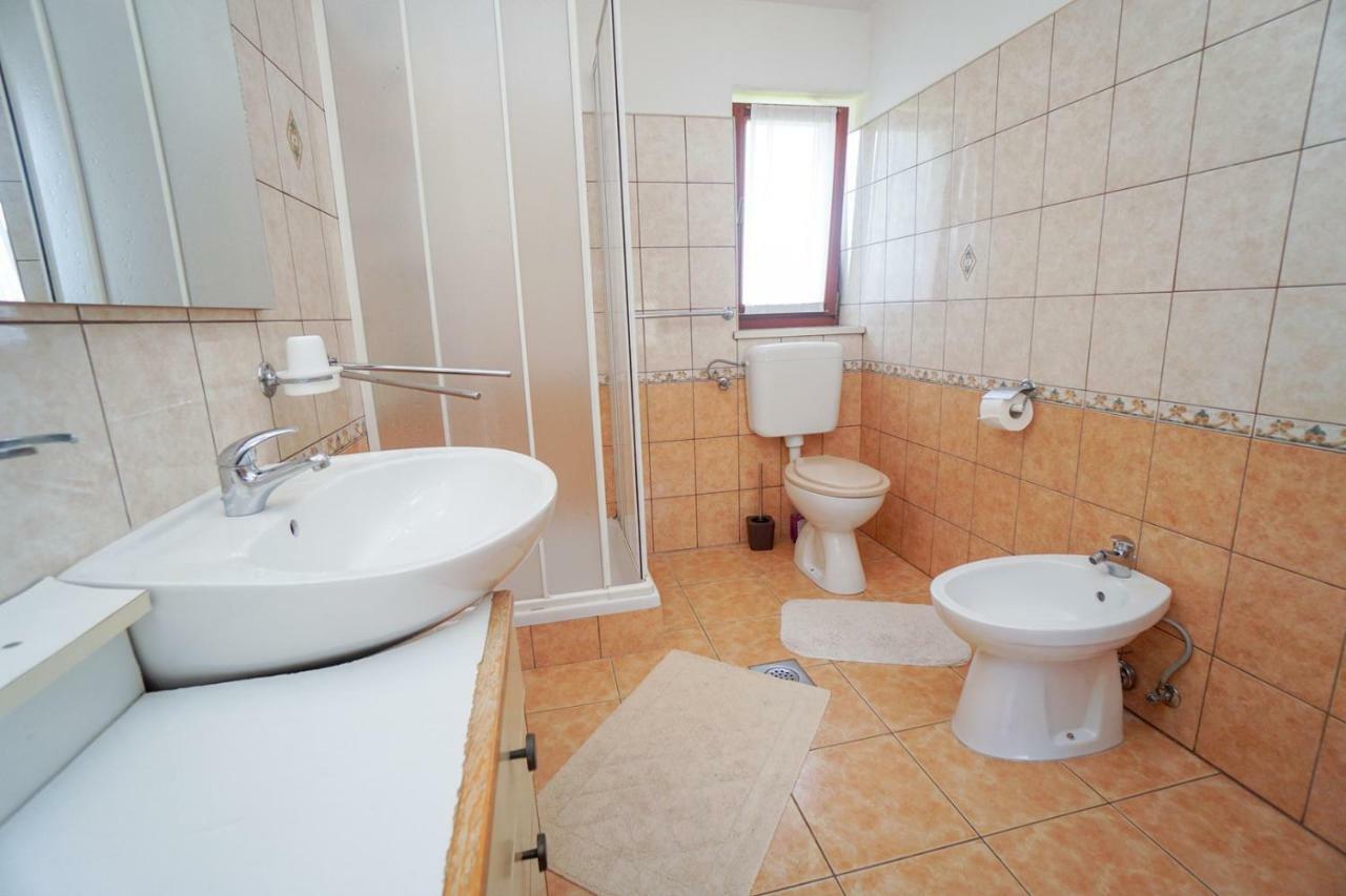 Apartment Sandra ウマグ エクステリア 写真